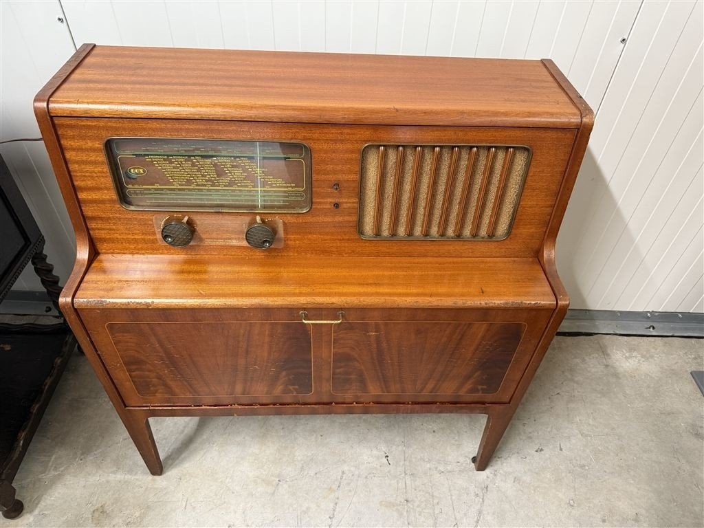 Dux - stationsratten utdragen - grammofoon meubel kast - rad, Antiek en Kunst, Antiek | Tv's en Audio, Ophalen of Verzenden