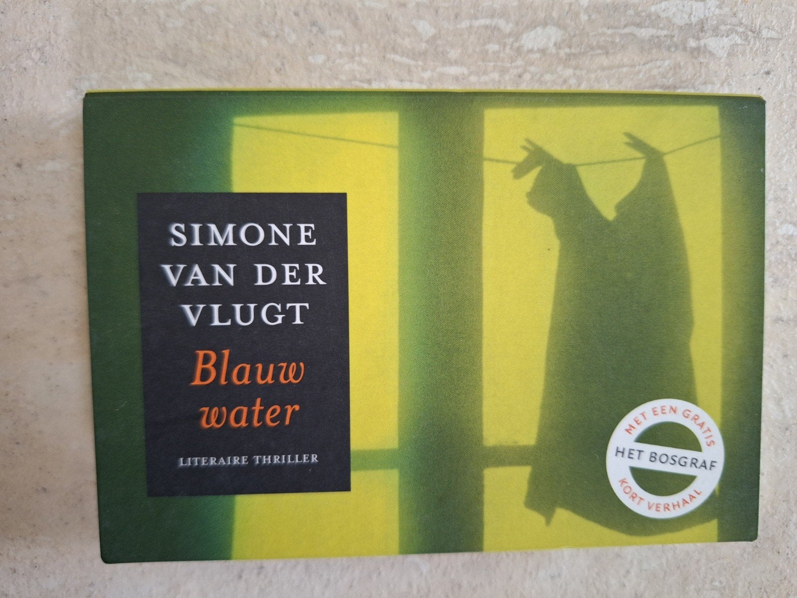 Dwarsligger, Simon vd Vucht: Blauw water, Boeken, Thrillers, Ophalen of Verzenden, Zo goed als nieuw