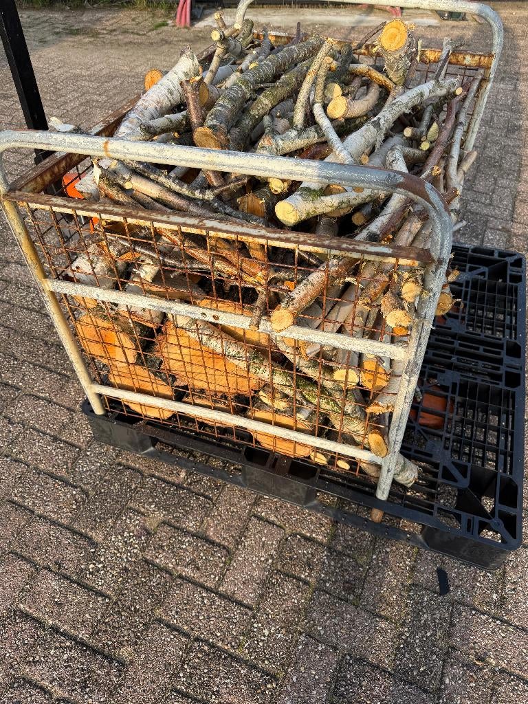 vers Berken Haardhout €60,-, Tuin en Terras, Haardhout, Minder dan 3 m³, Ophalen, Berkenhout, Stammen
