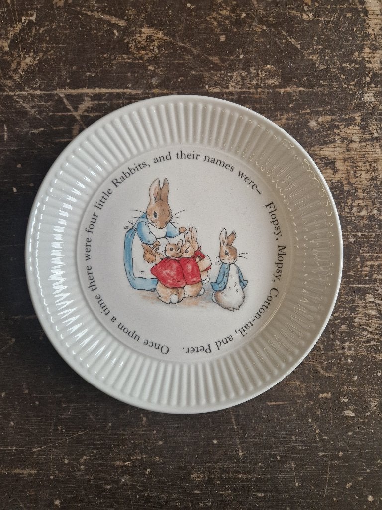 Wedgwood Peter Rabbit schoteltje15,5cm zgan, Ophalen of Verzenden, Zo goed als nieuw, Porselein, Kop en/of schotel