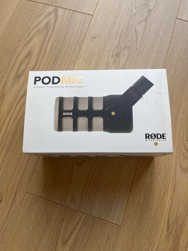 Rode PodMic met Hercules MS100B microfoonstandaard, Muziek en Instrumenten, Microfoons, Ophalen of Verzenden, Gebruikt, Studiomicrofoon
