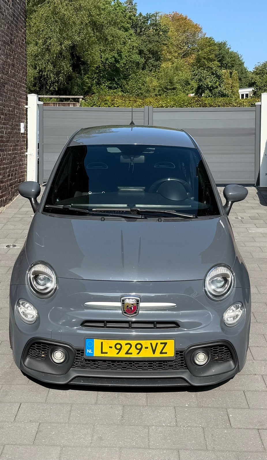 Fiat 500 1.4 T-jet Abarth 595 107KW 2018 Grijs, Auto's, Fiat, Voorwielaandrijving, 145 pk, 40 €/maand, 4 cilinders