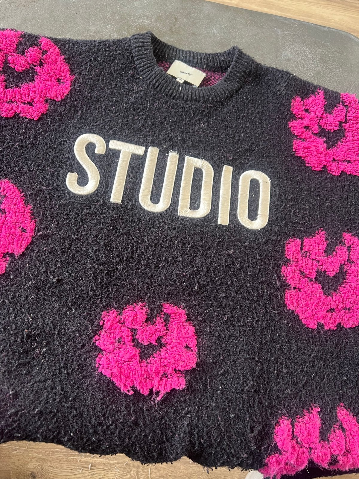 Shoeby STUDIO trui met roze bloemen, Ophalen of Verzenden, Gedragen, Maat 38/40 (M), Zwart