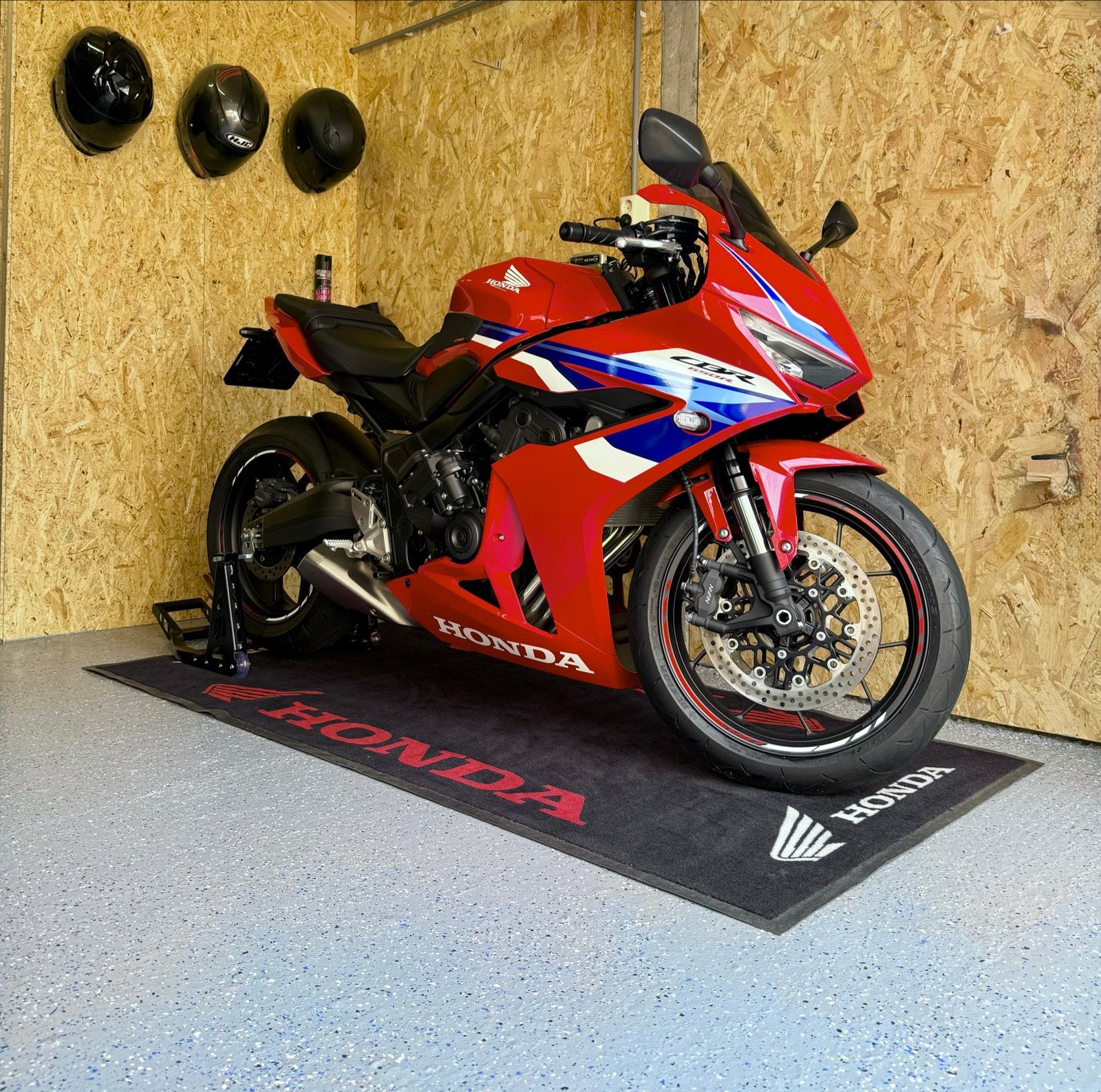 Honda CBR 650R E-Clutch met slechts 2600km bj 2024, Traction Control, Meer dan 35 kW, Automaat, 4 cilinders