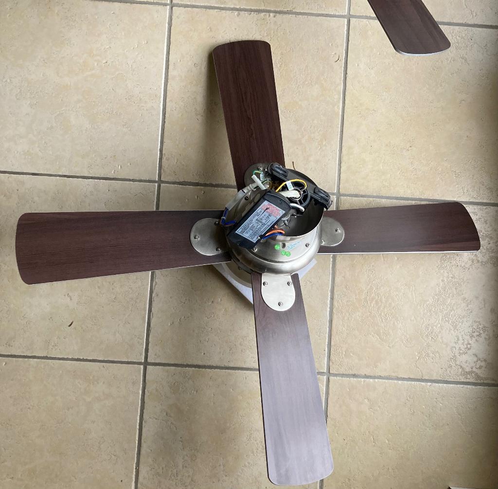 Westinghouse plafondventilator met lamp en afstandsbediening, Witgoed en Apparatuur, Ventilatoren, Ophalen, N, Westinghouse, Plafondventilator