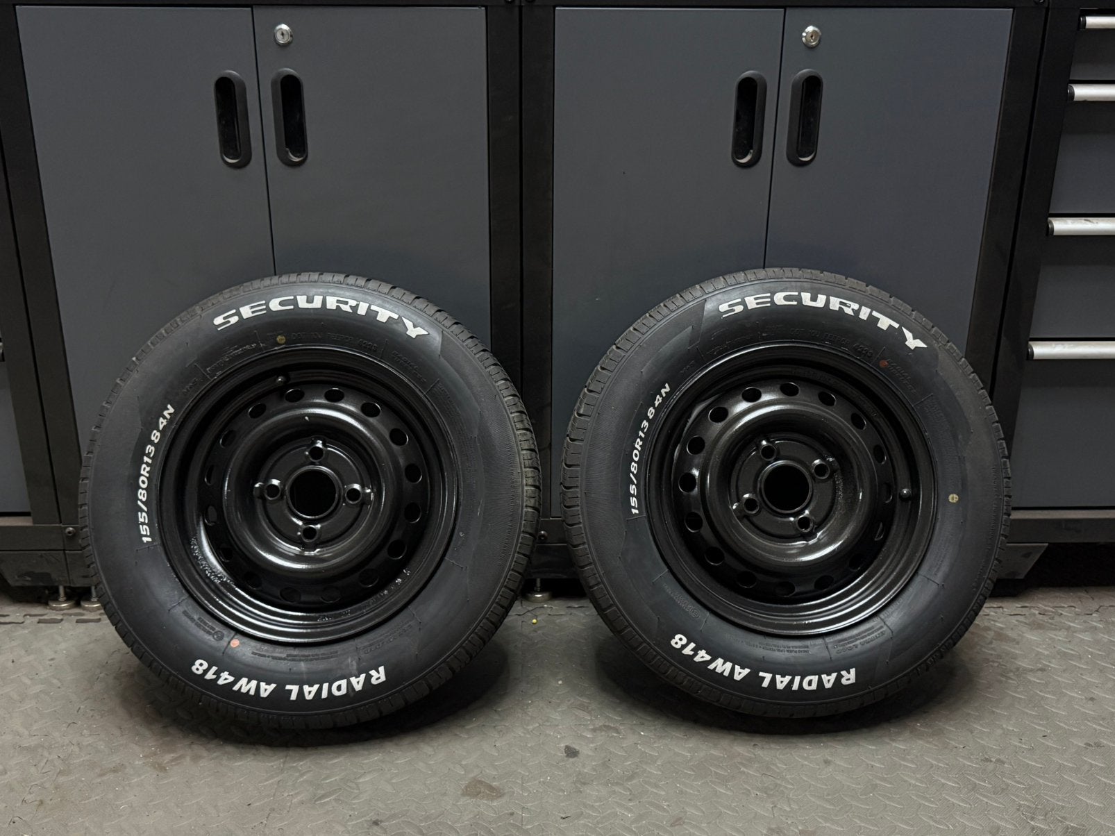 Stalen velgen + Security banden 155/80 R13, Ophalen of Verzenden, Zo goed als nieuw