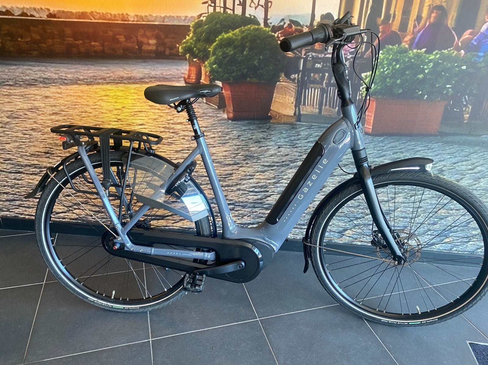 ❗️Gazelle Grenoble c8 2023 53cm ZGAN 6 Maand GARANTIE ❗️, Ophalen of Verzenden, Zo goed als nieuw, 51 tot 55 cm, 50 km per accu of meer