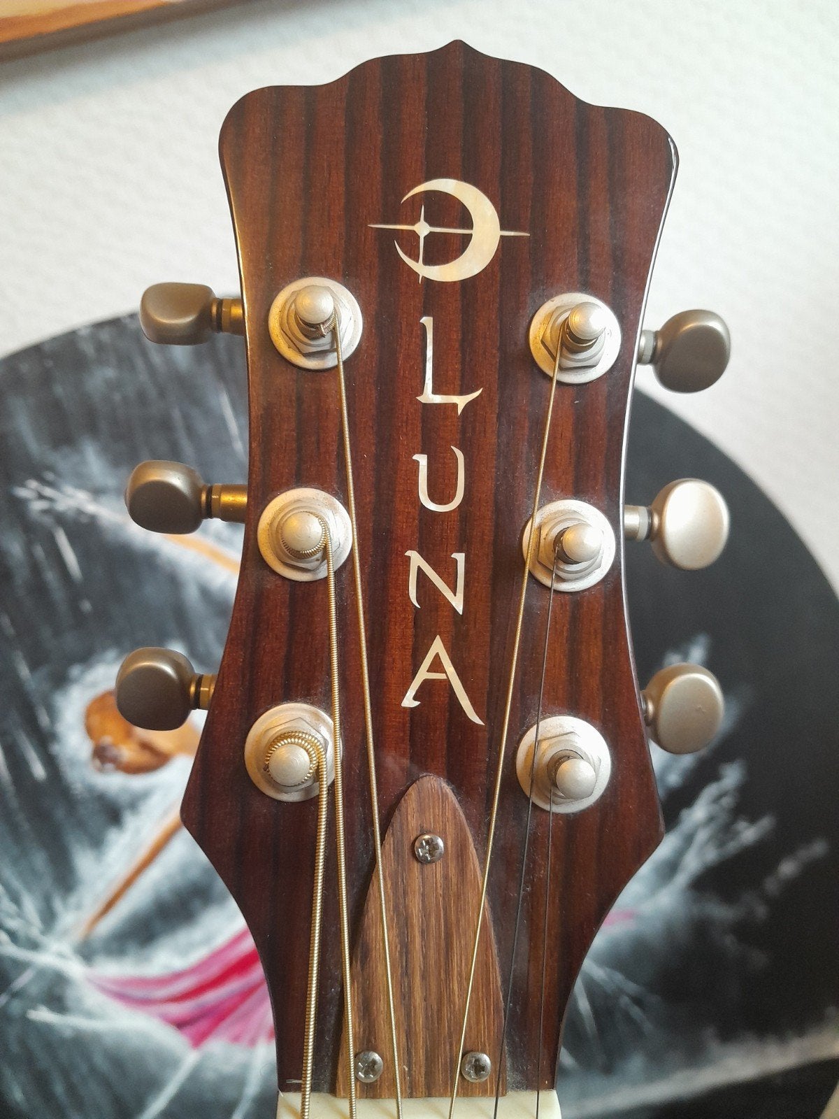 Luna Trinity Westerngitaar met element, Muziek en Instrumenten, Snaarinstrumenten | Gitaren | Akoestisch, Ophalen