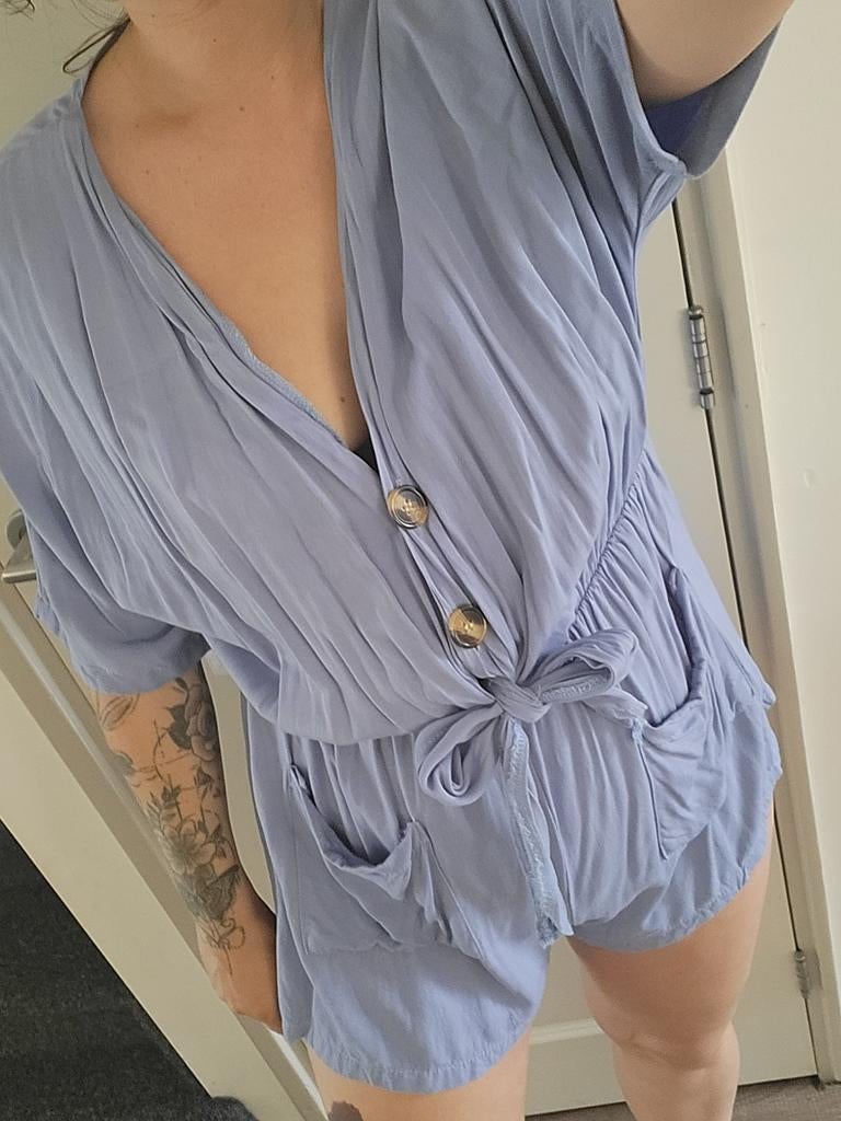 Jumpsuit playsuit lichtblauw M 38 losvallend met zakken, Ophalen of Verzenden, Zo goed als nieuw, Maat 38/40 (M), Blauw
