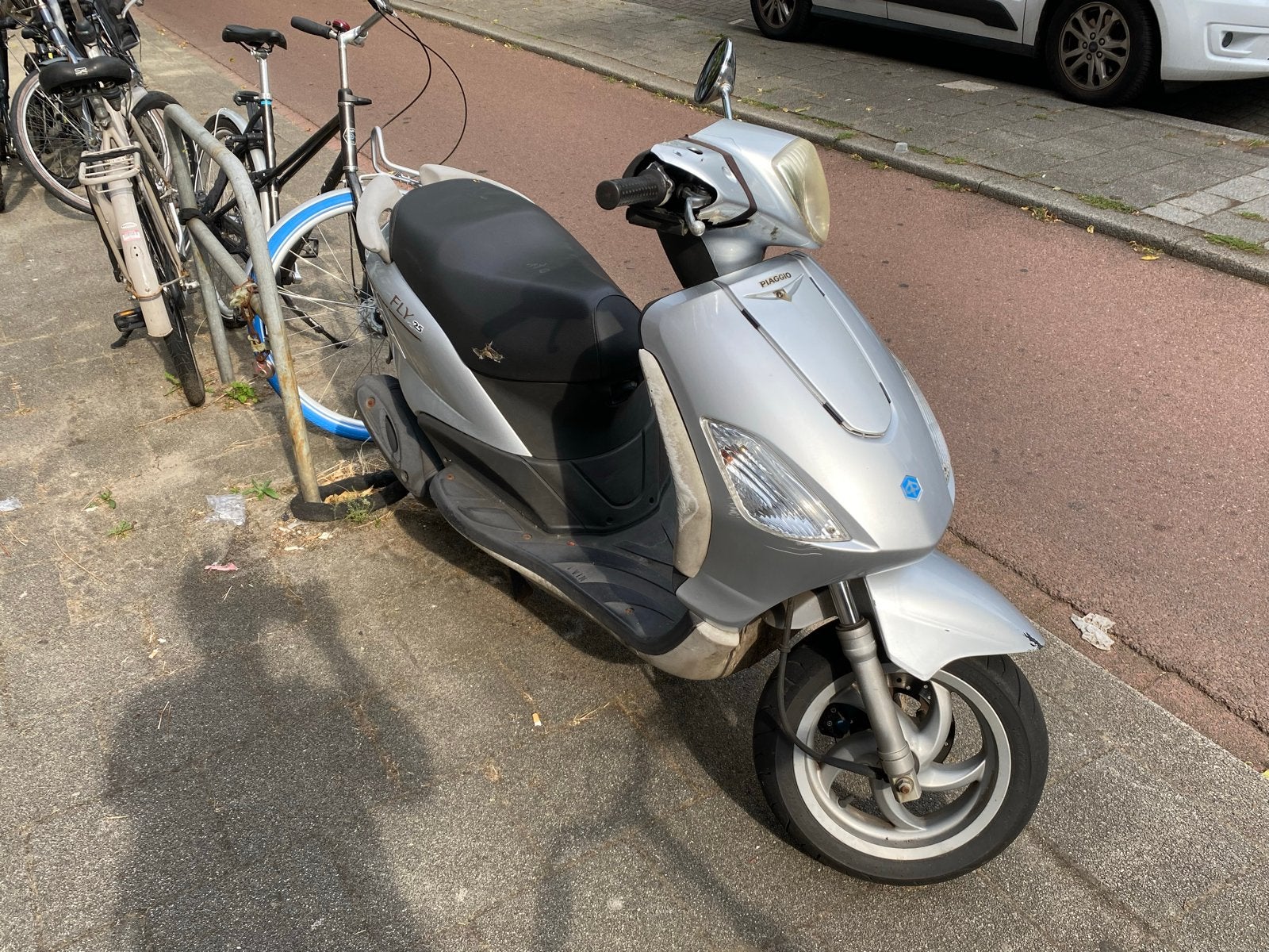 Piaggio Fly 4-takt uit 2009, Fietsen en Brommers, Scooters | Piaggio, Ophalen, Gebruikt, Fly, Benzine