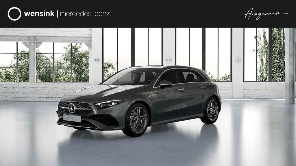 Mercedes-Benz A-Klasse 180 Business Solution AMG | Panoramas, Auto's, Mercedes-Benz, 136 pk, 4 cilinders, Bedrijf, Nieuw