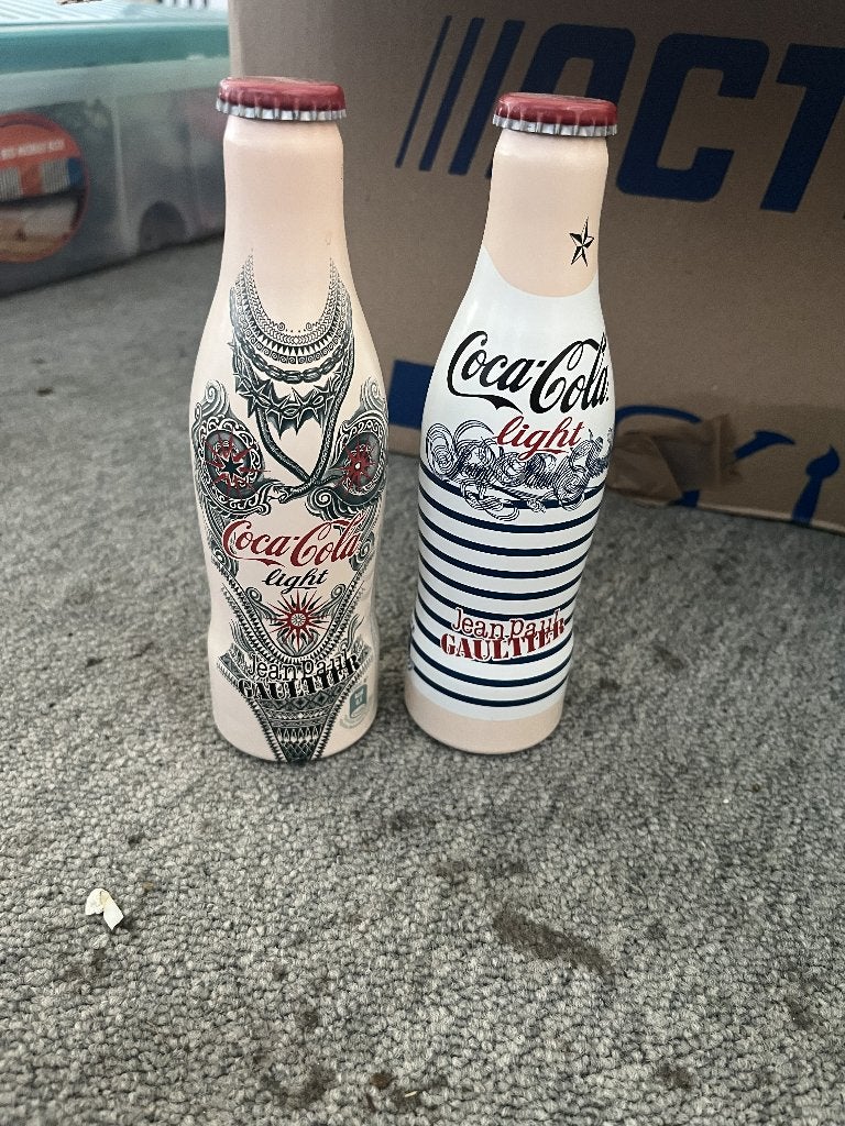 Limited edition aluminium Coca-Cola Light flesjes J.P.G, Verzamelen, Ophalen of Verzenden, Nieuw, Verpakking