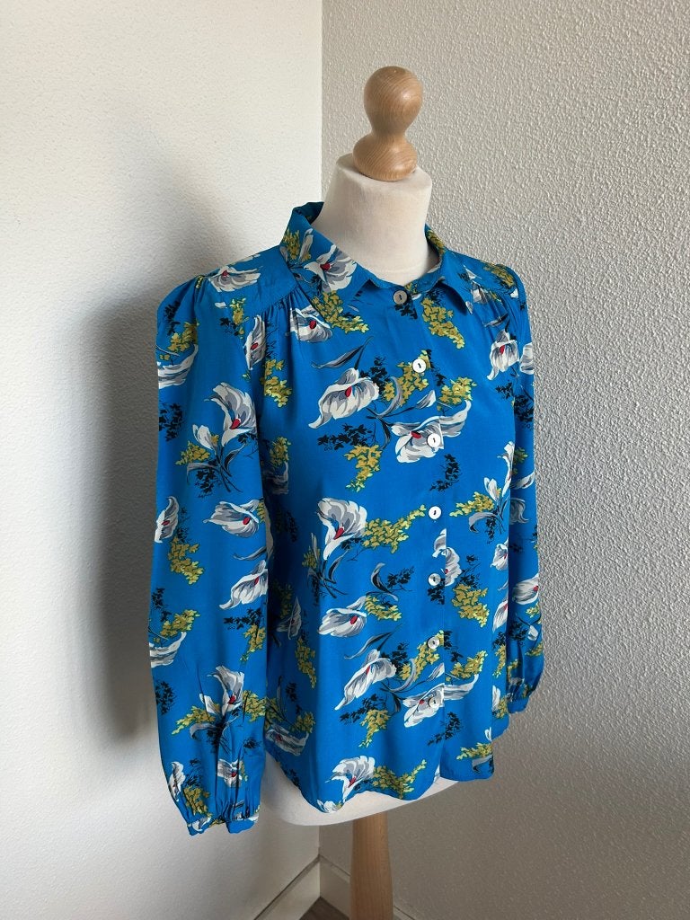 King Louie maat 40 blauwe lelie blouse 2623, Maat 38/40 (M), Blauw, Ophalen of Verzenden, Zo goed als nieuw