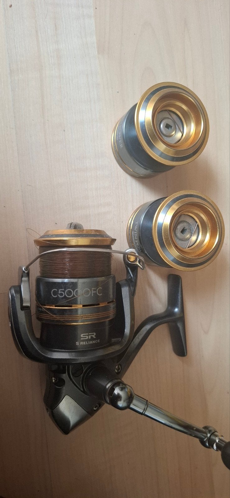Shimano Twinpower C5000FC met 2 reservespoelen, Ophalen of Verzenden, Zo goed als nieuw, Molen