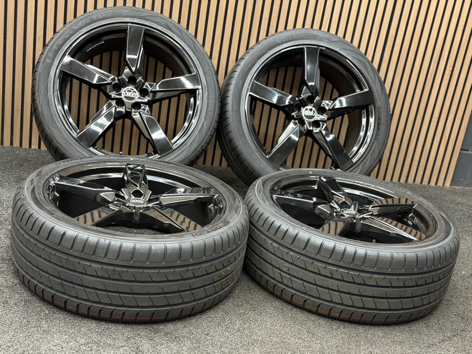 Originele 21 inch Audi Q5 SQ5 5x112 ET34 66.5 265/40/21, Auto-onderdelen, Ophalen, Banden en Velgen, 21 inch, .