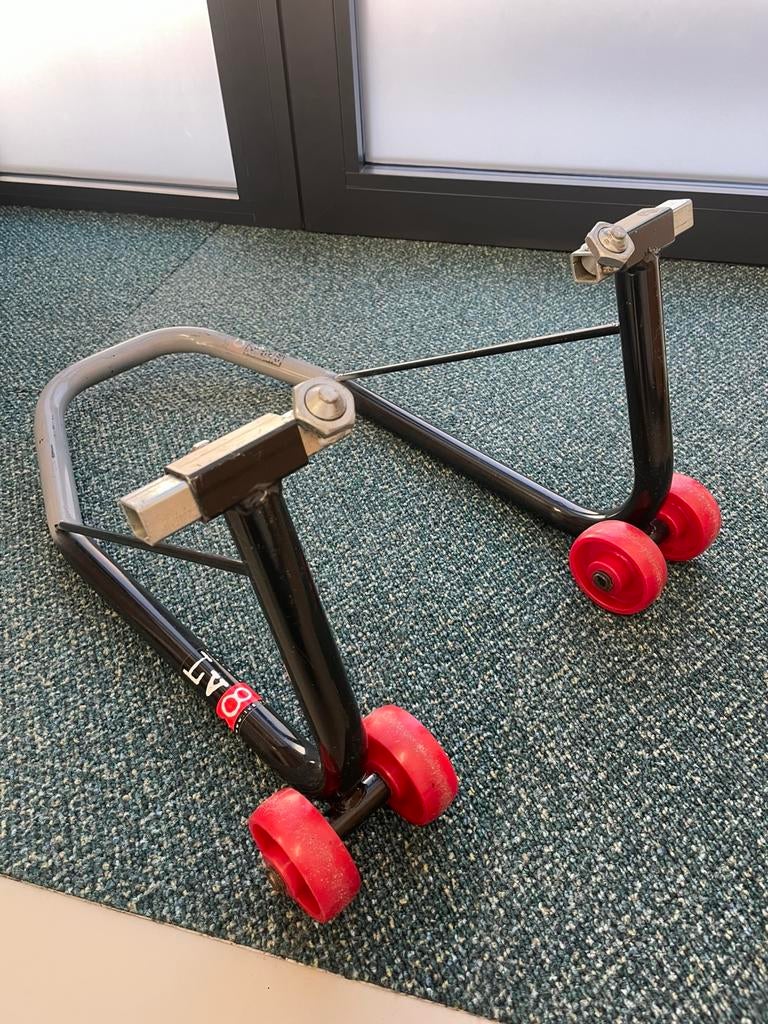 Levitate 8 motor paddock stand, Motoren, Accessoires | Onderhoudsmiddelen, Ophalen