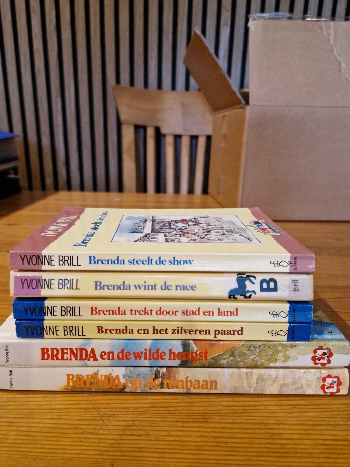 Brenda boekenreeks - Yvonne Brill (6 delen), Ophalen of Verzenden, Gelezen, Yvonne Brill, Fictie algemeen