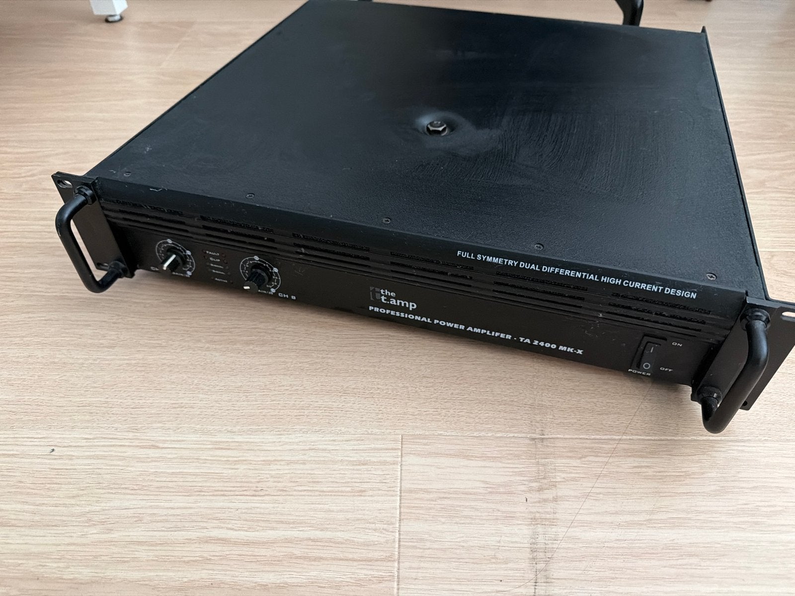 The T.Amp TA 2400 MK-X Eindversterker - Zo goed als nieuw, Overige systemen, Zo goed als nieuw, 120 watt of meer, Ophalen