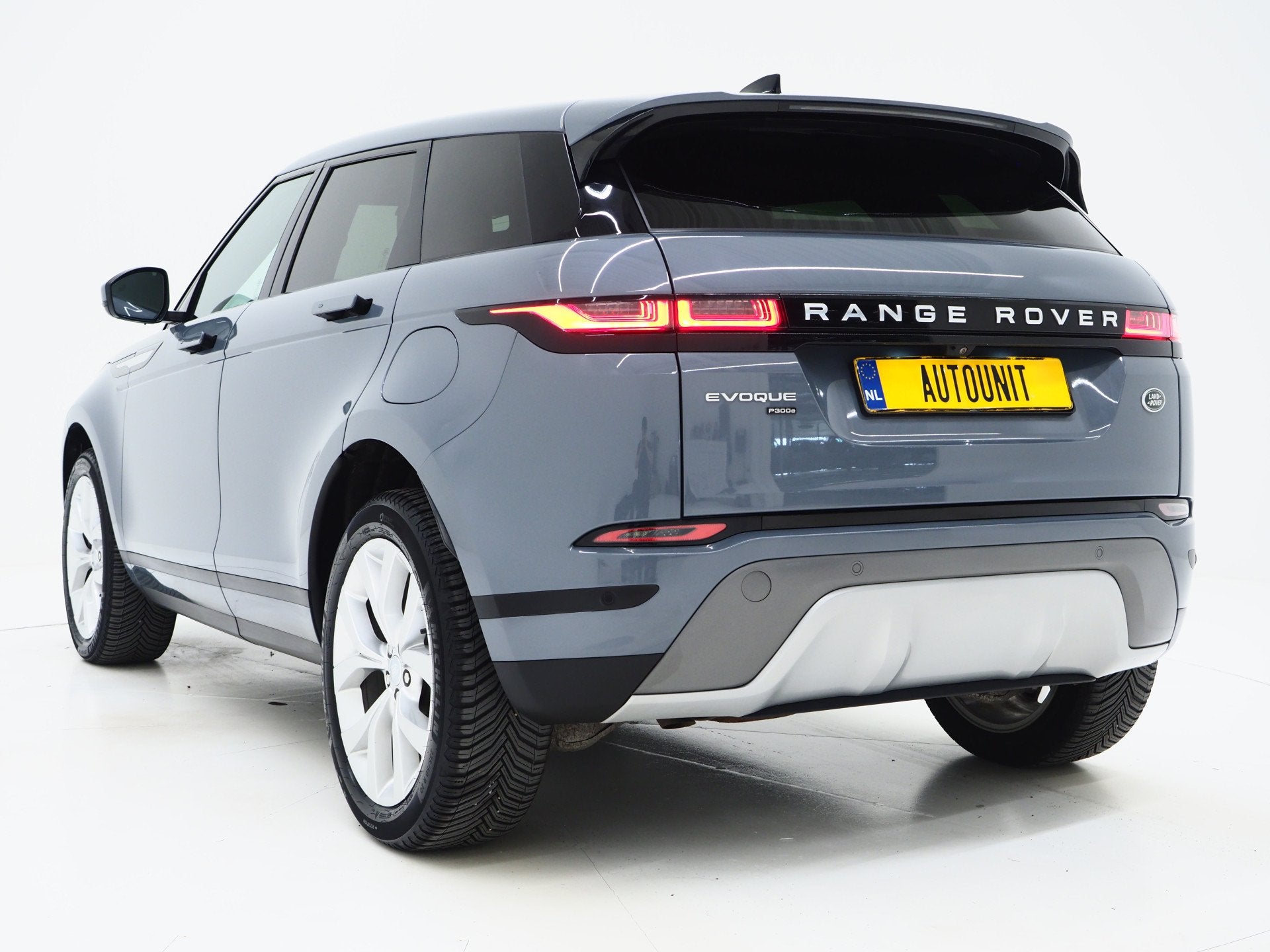 Land Rover Range Rover Evoque 1.5 P300e AWD SE | Leder | Key, Parkeersensor, Vierwielaandrijving, Hybride Elektrisch/Benzine, SUV of Terreinwagen