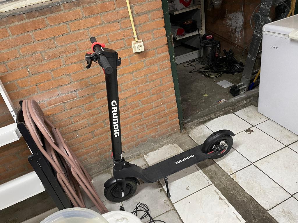 Nieuw E-step/E-scooter Model X7 42V — 2A, Ophalen of Verzenden, Zo goed als nieuw, Elektrische step (E-scooter), Grundig