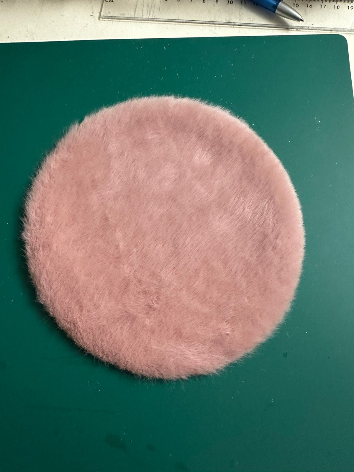 Kleedjes voor het poppenhuis, Ophalen of Verzenden, Zo goed als nieuw, Poppenhuis
