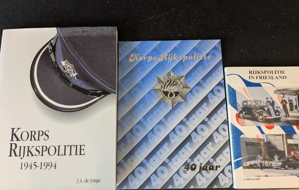 Korps Rijkspolitie boeken, Boeken, 20e eeuw of later, Diverse auteurs, Ophalen of Verzenden, Zo goed als nieuw