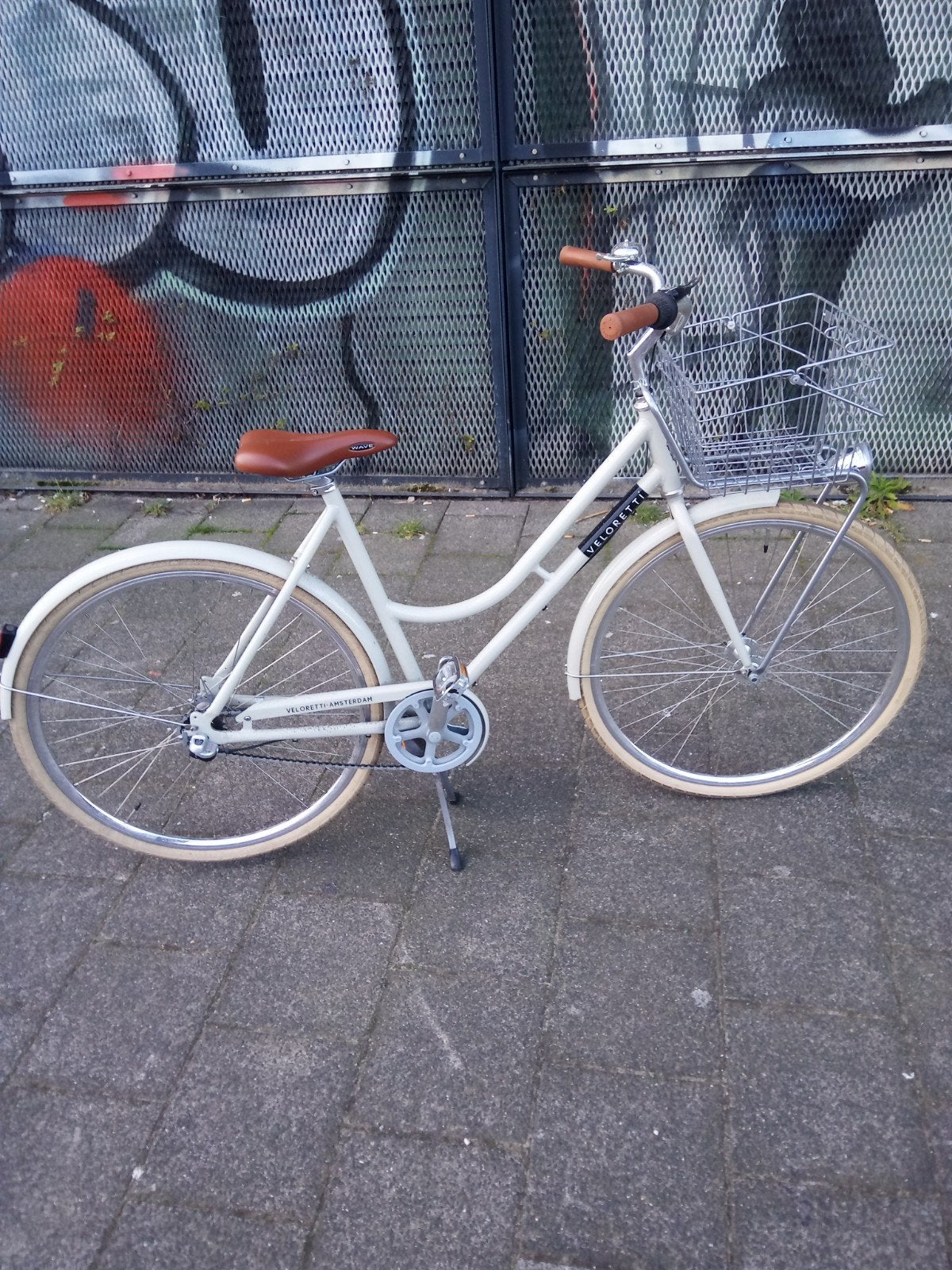 Veloretti Dames fiets 28inch 3 versnellingen handremmen slot, Gebruikt, Versnellingen, Trommelrem, Ophalen