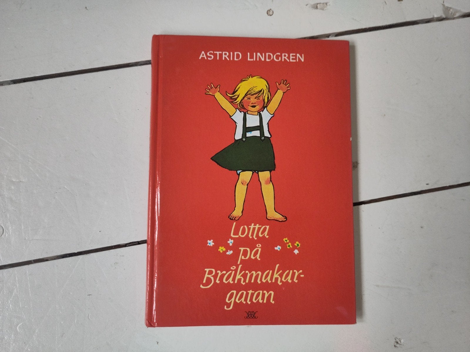 Lotta på Bråkmakargatan - Astrid Lindgren (Zweeds), Boeken, Taal | Overige Talen, Ophalen of Verzenden, Zo goed als nieuw, Fictie