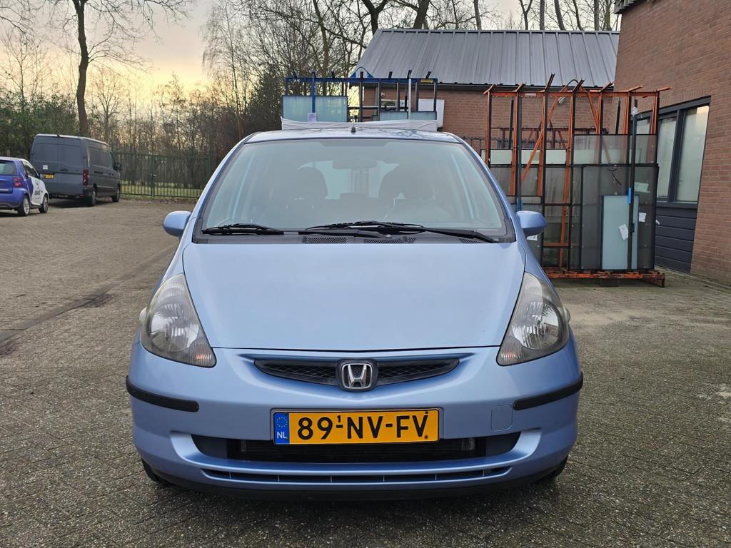 Honda Jazz 1.4 LS/AUTOMAAT/AIRCO/N.A.P/HISTORIE AANWEZIG, Auto's, Honda, 83 pk, Zwart, 4 cilinders, Blauw