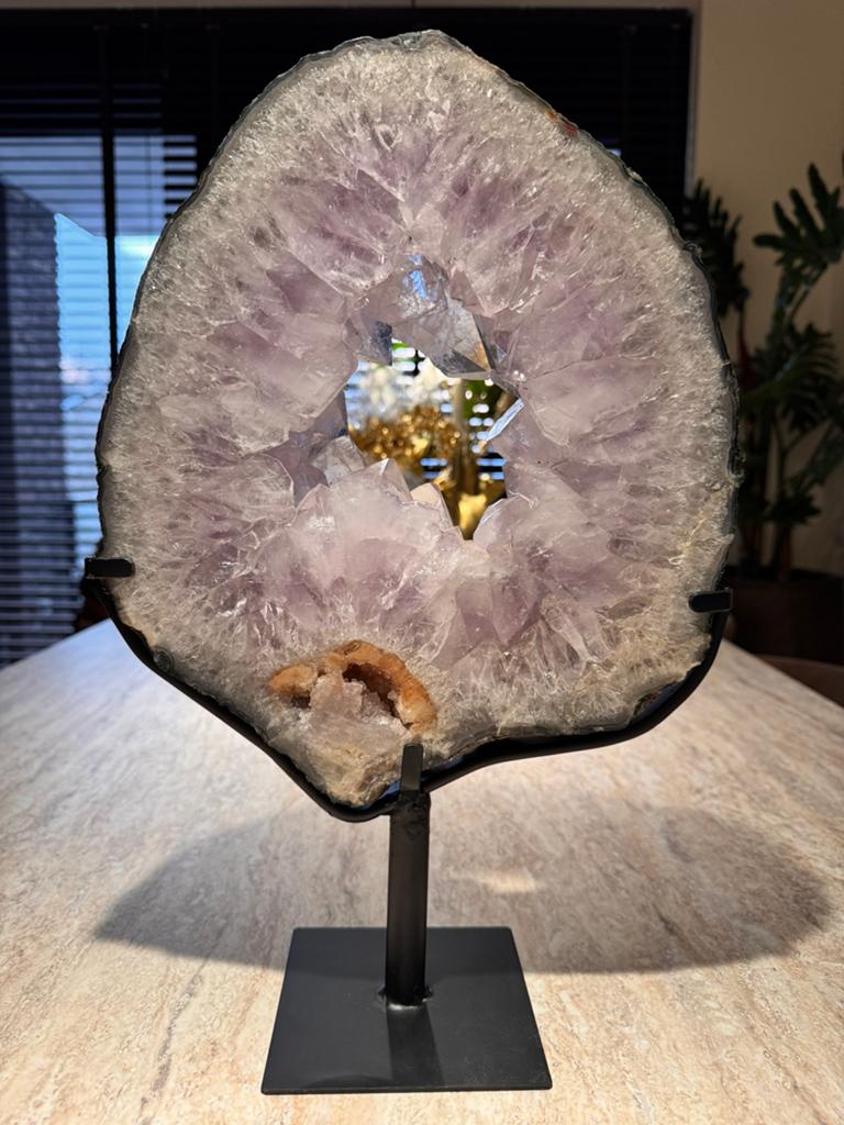 Groot amethist portaal op maat standaard 6,77 kg uniek, Verzamelen, Mineralen en Fossielen, Ophalen of Verzenden, Mineraal