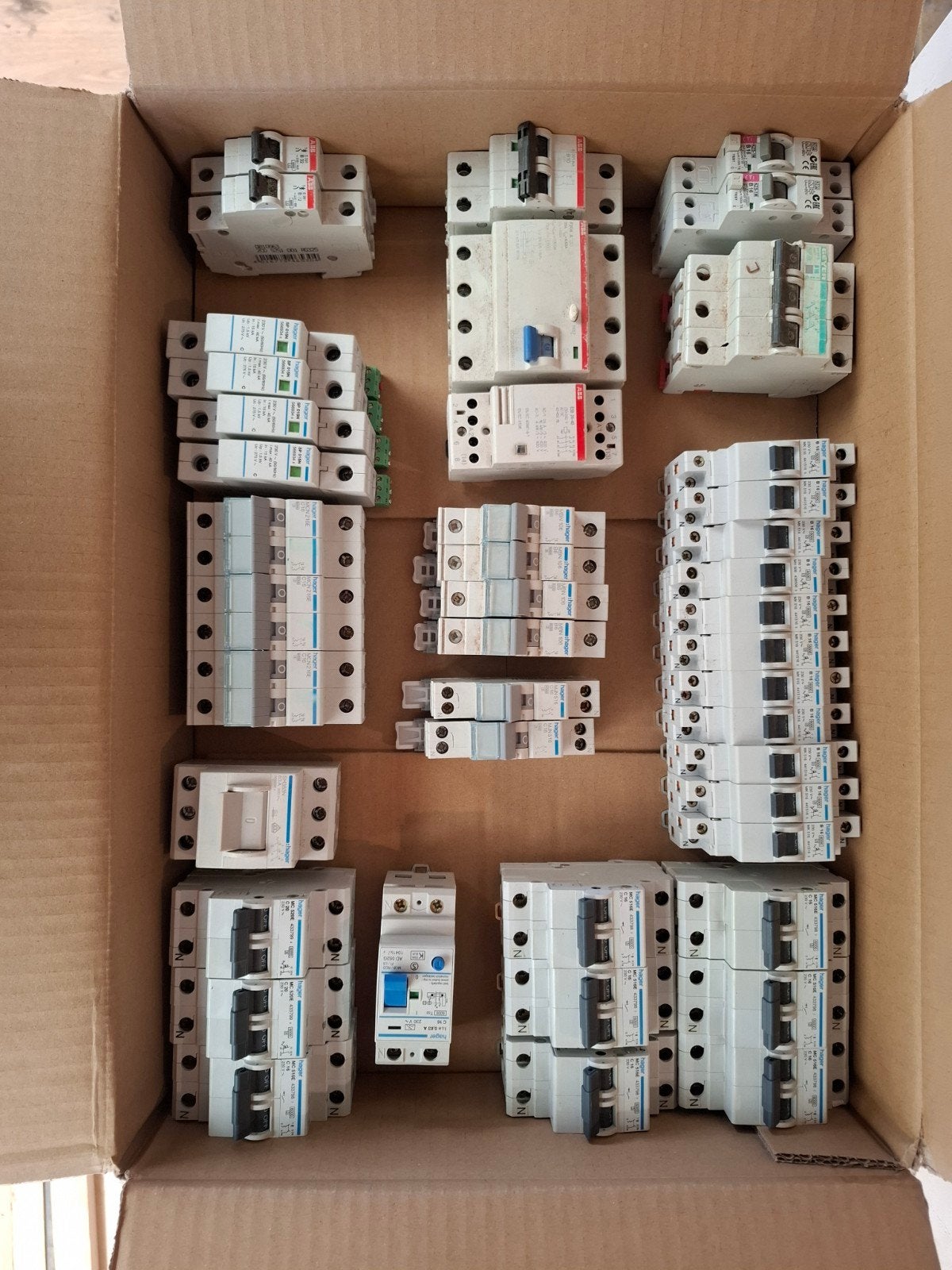 Partij Hager en ABB installatieautomaten v groepenkast, Doe-het-zelf en Verbouw, Ophalen of Verzenden, Gebruikt, Hager, Installatieautomaat