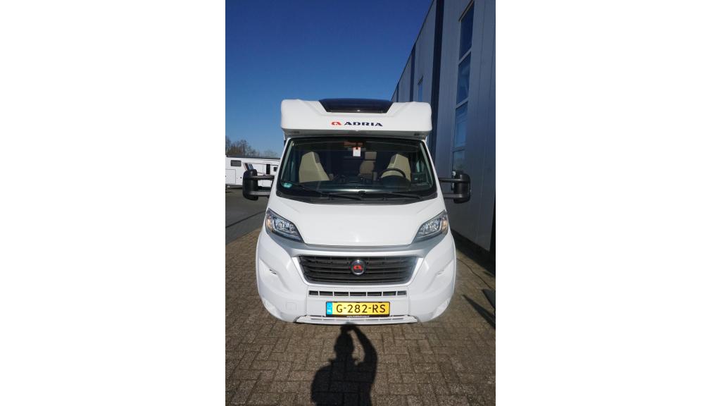 Adria Matrix Plus 600 SC, Caravans en Kamperen, Bedrijf, Adria, Koelkast, L-zit