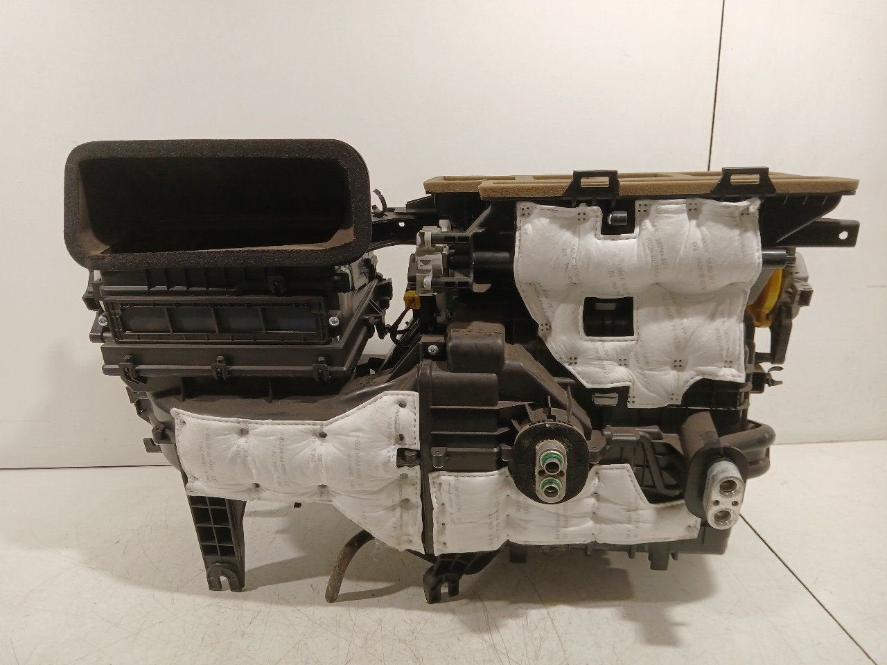 Kachelhuis Hyundai Kona, Auto-onderdelen, Onderdelen@venauto.nl, Van der Ven Autorecycling B.V., Gebruikt, Ettenseweg 76, 4706 PB Roosendaal, The Netherlands