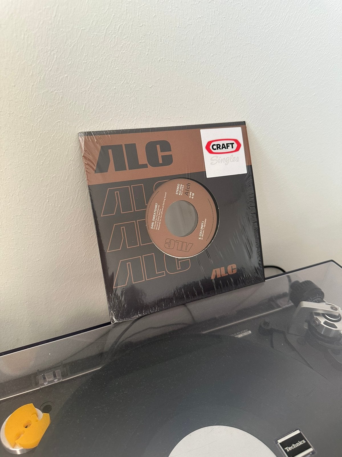 The Alchemist ft. Earl Sweatshirt - E. Coli 7” Craft Single, Ophalen of Verzenden, Zo goed als nieuw, 7 inch