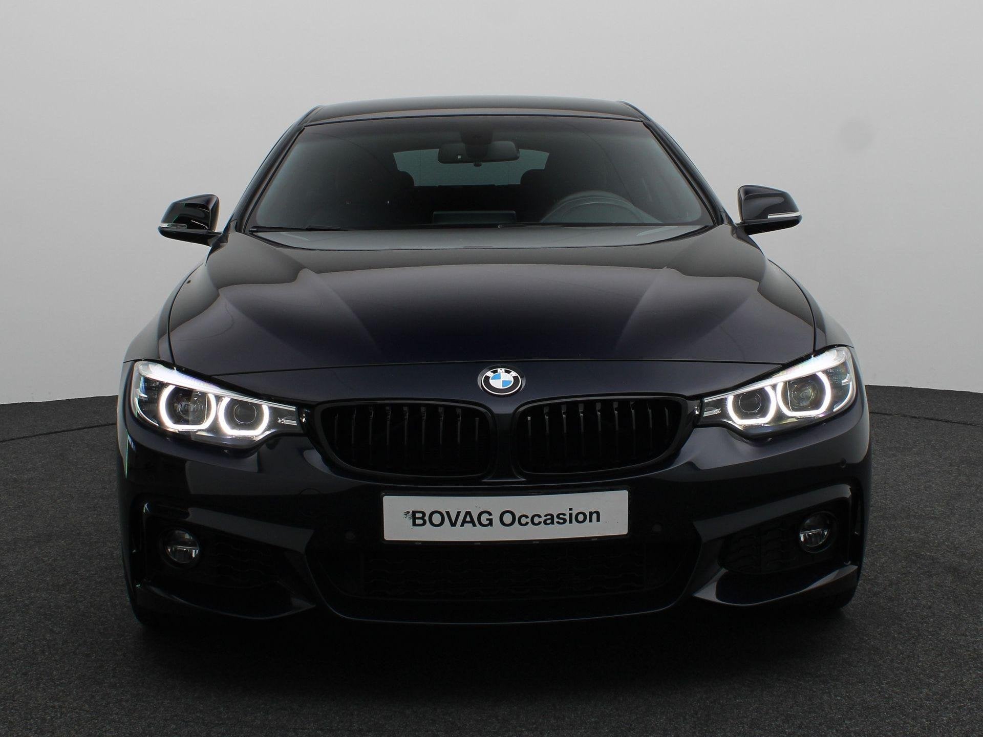 BMW 4 Serie Gran Coupé 440i High Executive | M Sportpakket, Auto's, Gebruikt, Euro 6, 1595 kg, Zwart