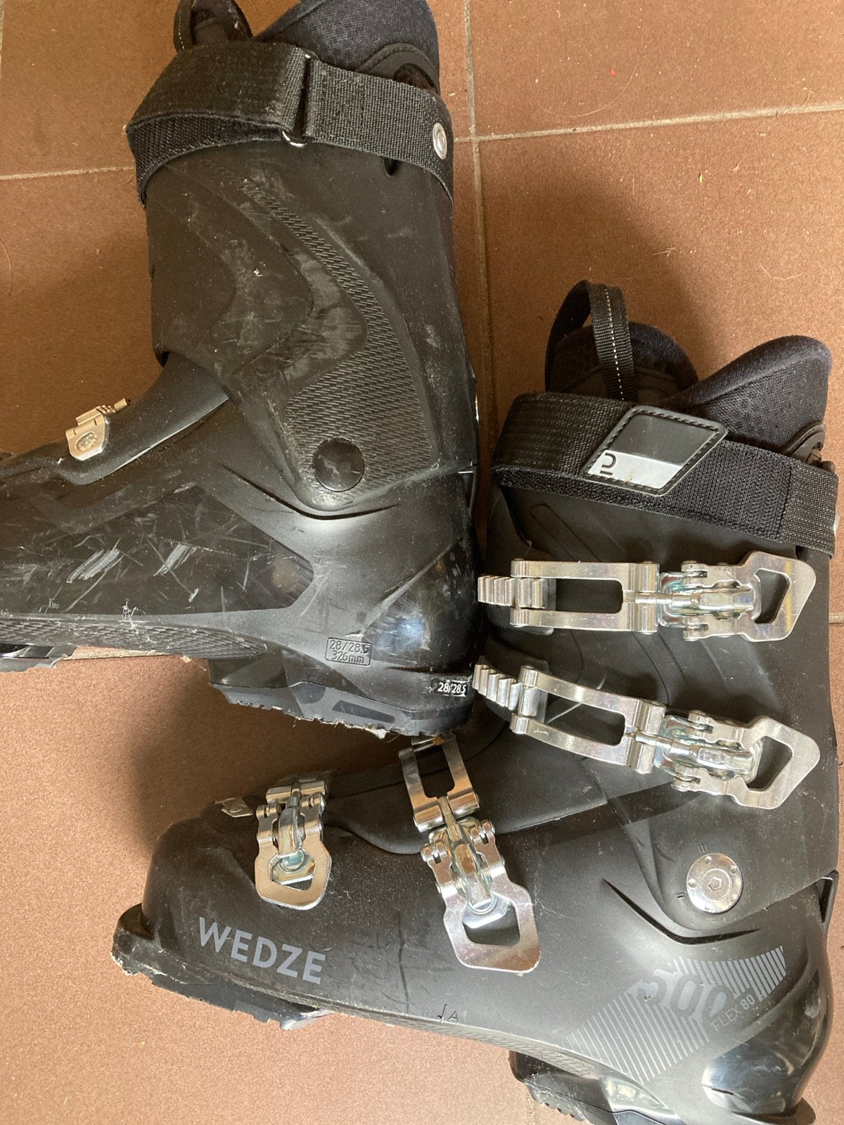 Wedze 500 Flex 80 skischoenen - Maat 28/28.5, Sport en Fitness, Overige merken, Gebruikt, Schoenen, Ophalen of Verzenden