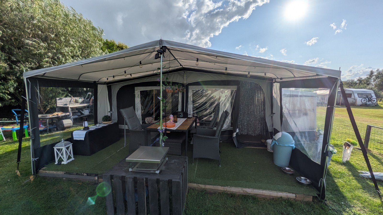 Voortent en Luifel, Caravans en Kamperen, Ophalen, Zo goed als nieuw
