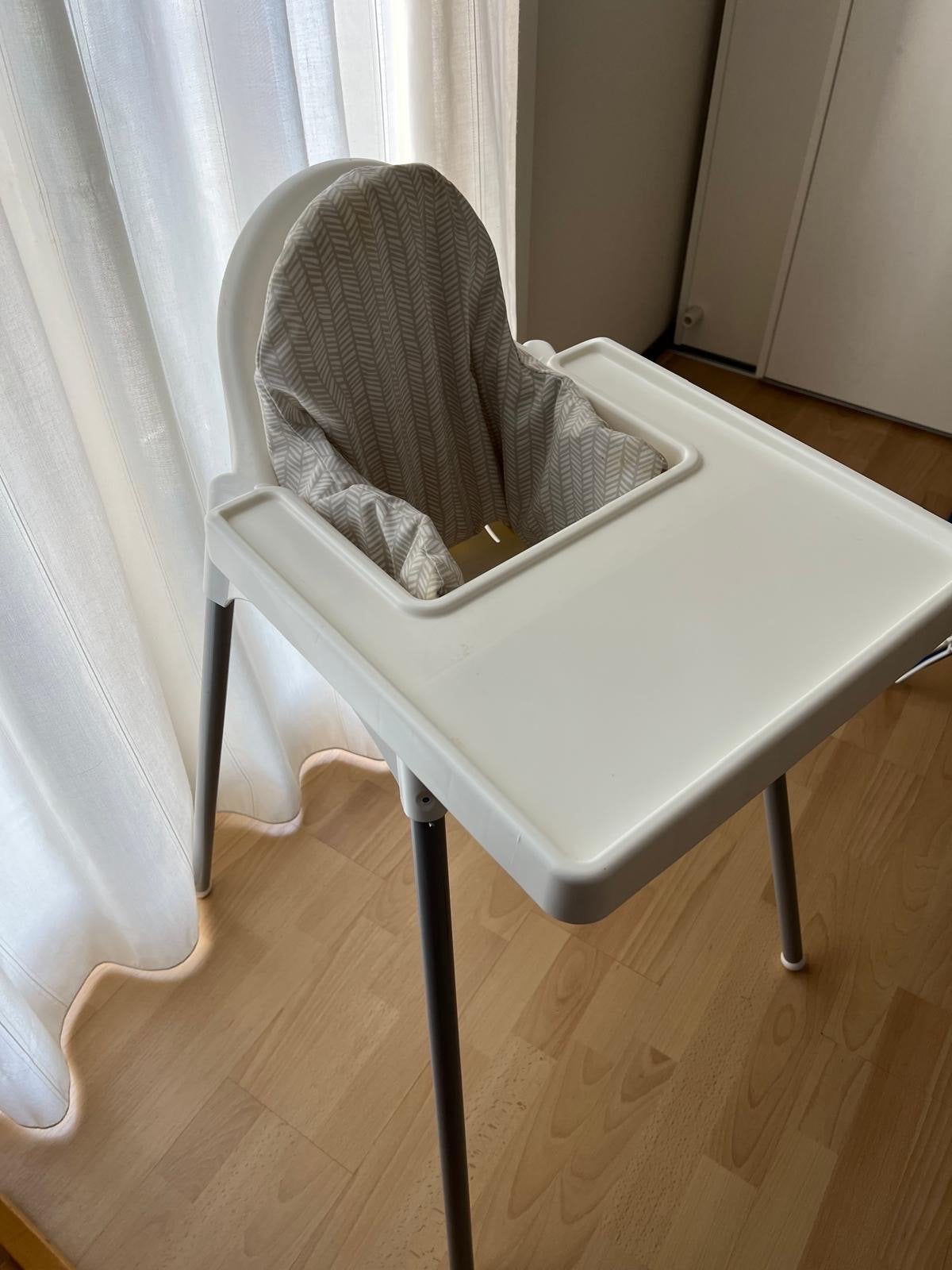 Ikea Antilop kinderstoel met kussen en eetblad, Ophalen of Verzenden, Gebruikt, Overige typen, Afneembaar eetblad