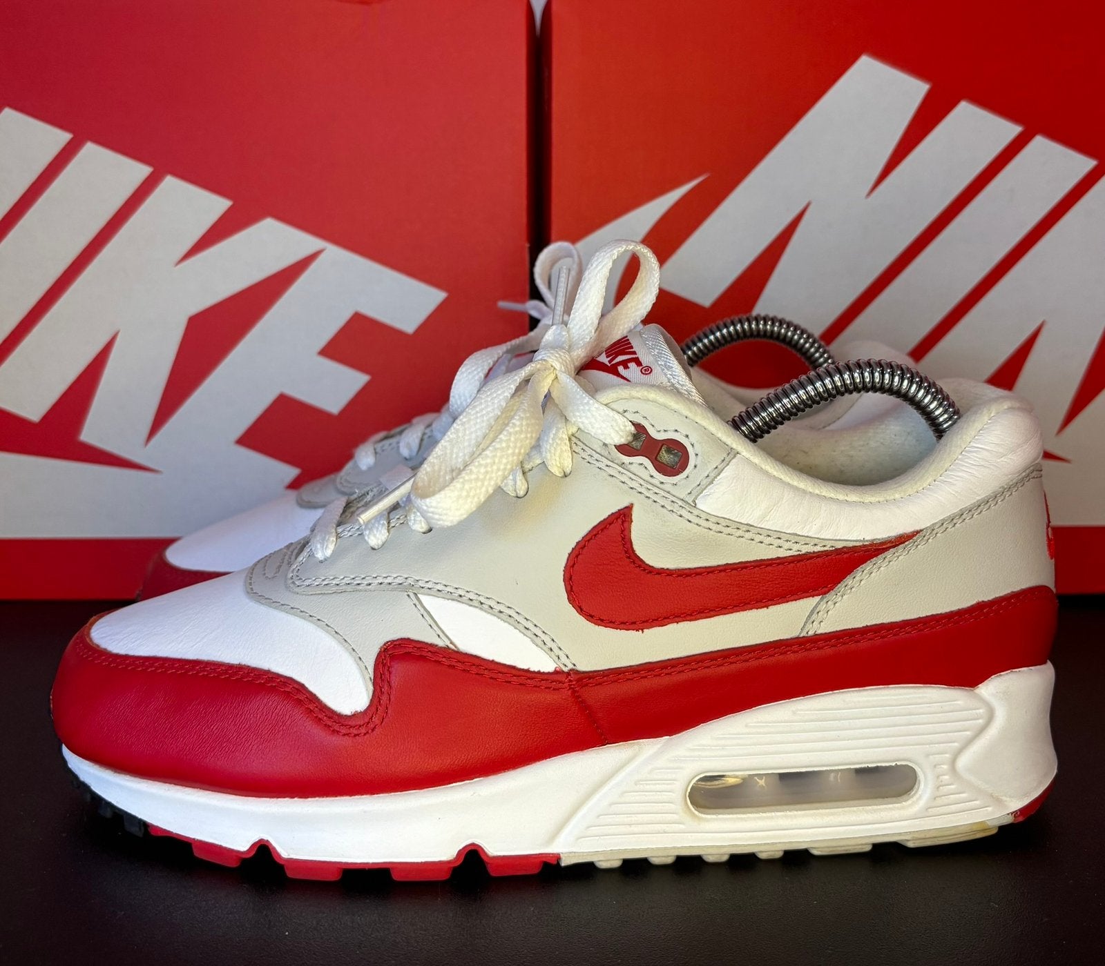 Nike Air Max 90/1 University Red mt. 40, Kleding | Heren, Overige kleuren, Ophalen of Verzenden, Sneakers of Gympen, Zo goed als nieuw