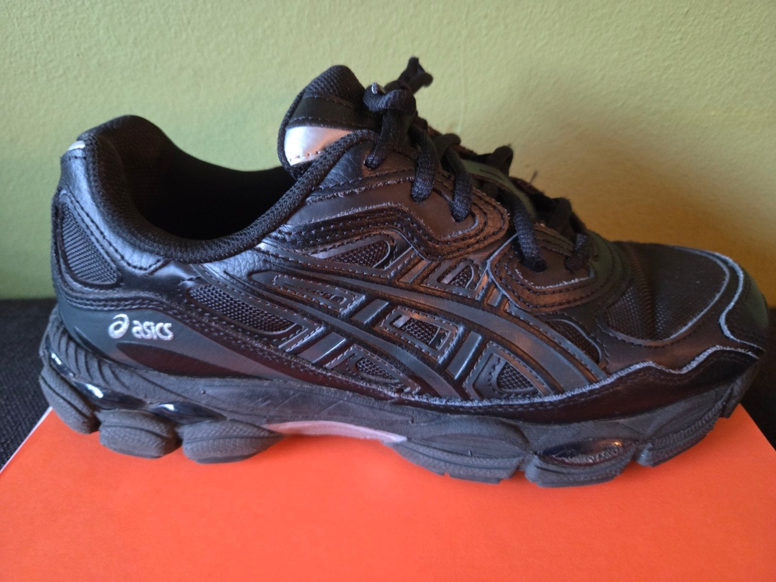 ASICS GEL-NYC Zwarte Sneakers - Comfort en Stijl, Zwart, Ophalen of Verzenden, Gedragen, Asics