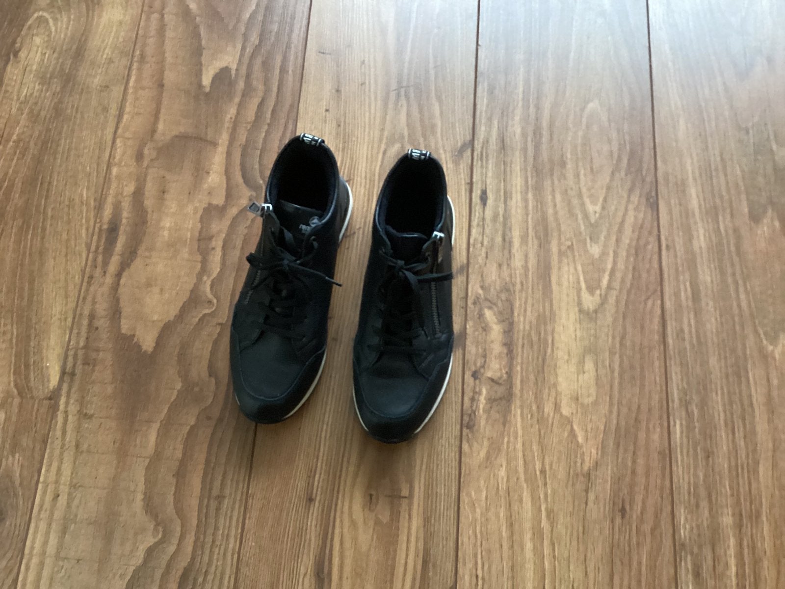 Zwarte dames sneakers Remonte maat 38, Kleding | Dames, Schoenen, Ophalen, Zwart, Nieuw, Sneakers of Gympen