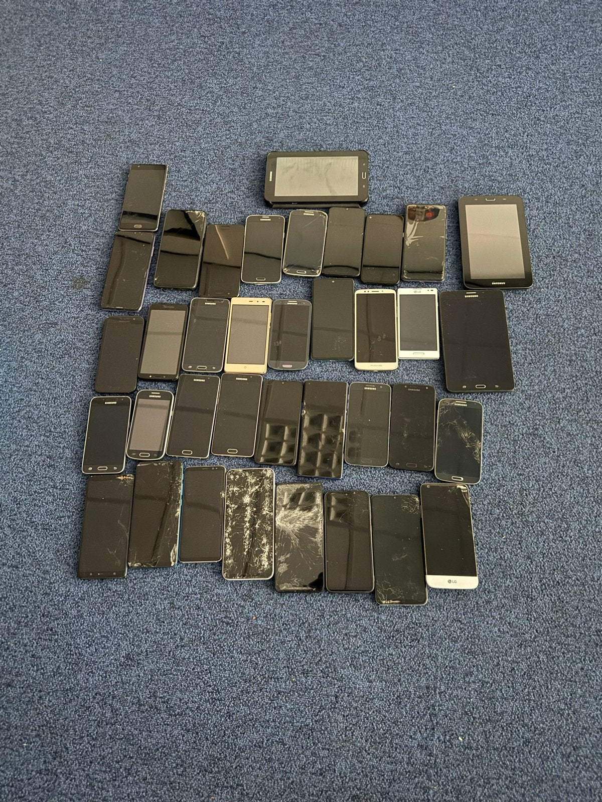 Partij smartphones en 3 tablets - Diverse modellen, Overige modellen, Ophalen of Verzenden, Zonder simlock, Niet werkend