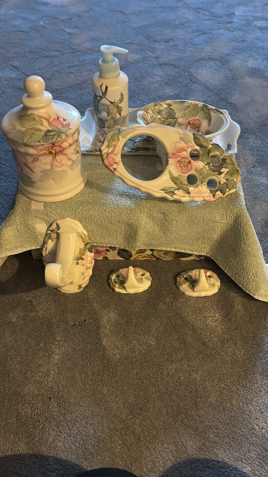 Unieke 8-delige Vintage Hadida Badkamerset – Fine Bone China, Huis en Inrichting, Ophalen, Meerkleurig, Overige merken, Overige typen