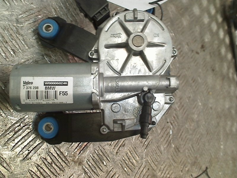Ruitenwissermotor Achter Mini Mini (F55) 2017 7376208, Gebruikt, Petuelring 130, München 80809, , Duitsland, Mini, Minikundenbetreuung@mini.de