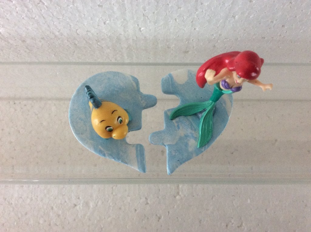 Disney Ariel zeemeermin - duo beeldje -, Verzamelen, Disney, Ophalen of Verzenden, Pocahontas of Kl. Zeemeermin, Zo goed als nieuw