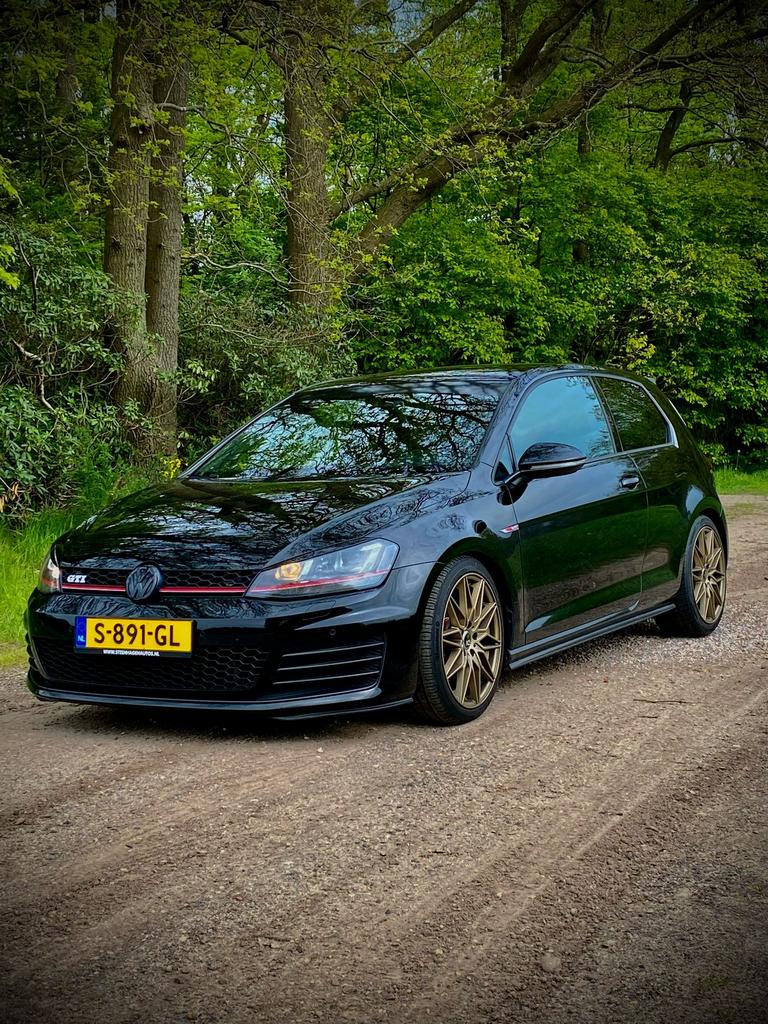 Volkswagen Golf 2.0 TSI 162KW 3D 2015 Zwart, Auto's, Voorwielaandrijving, 4 cilinders, 1984 cc, Zwart
