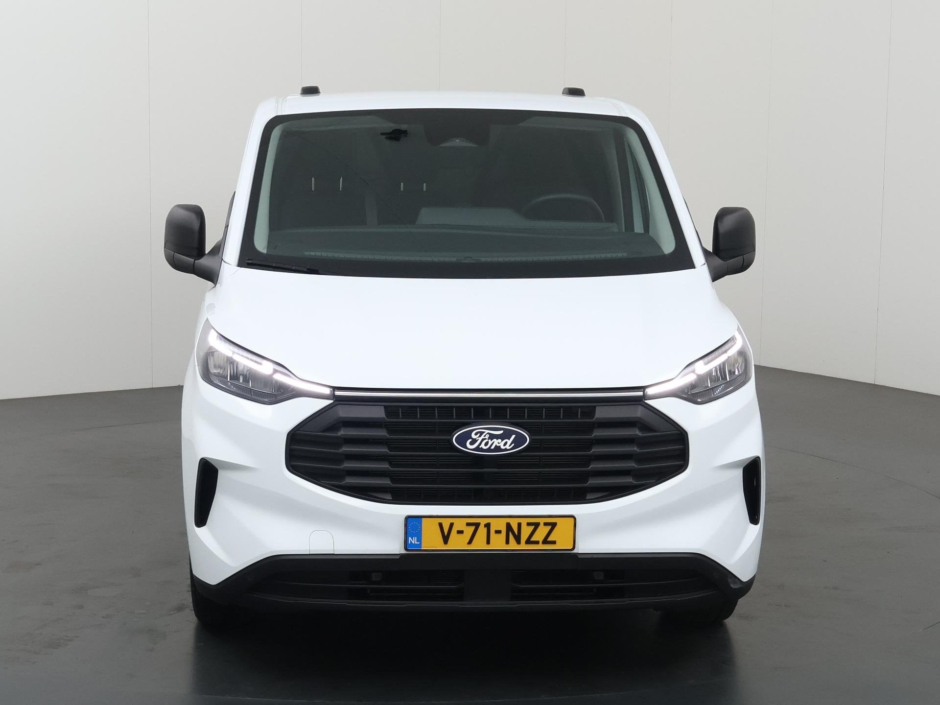 Ford Transit Custom 300 | 2.0 TDCI | L1 H1 | TREND | AIRCO |, Auto's, Voorwielaandrijving, 1803 kg, Gebruikt, 4 cilinders
