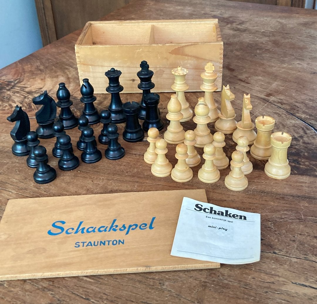 Staunton schaakspel zonder bord schaakstukken, Ophalen of Verzenden, Zo goed als nieuw