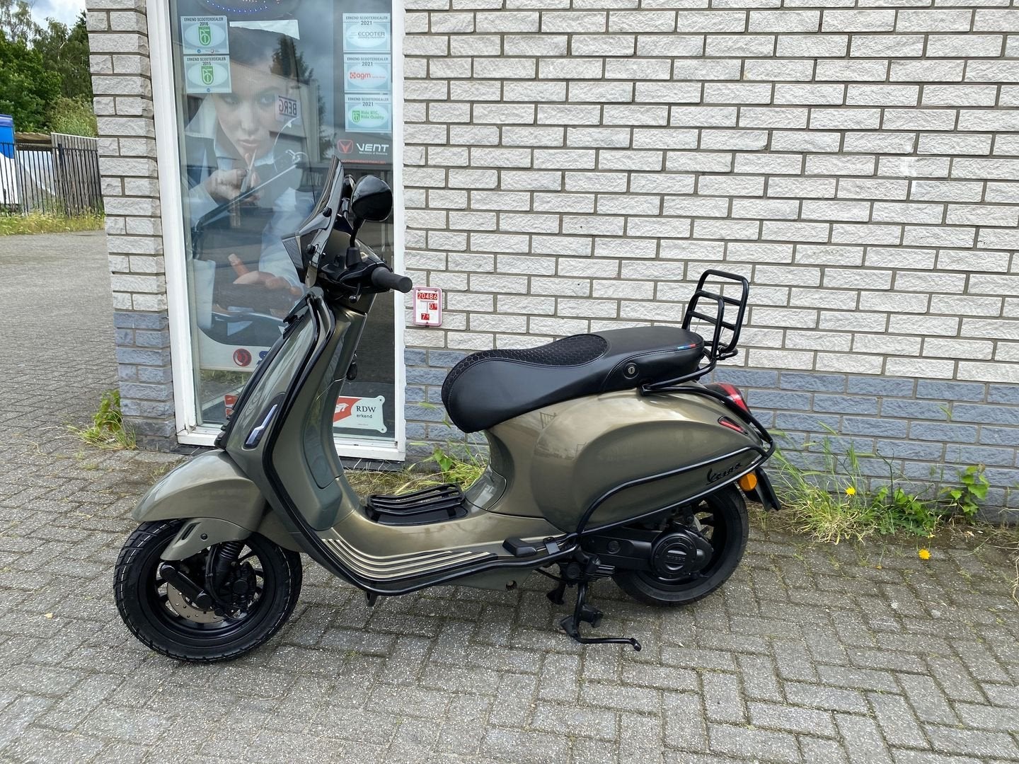 DIKKE VESPA SPRINT S 45KM BROM MISTY PEARL GREEN BJ2021 8000, Fietsen en Brommers, Scooters | Vespa, Onbekend, Onbekend, VESPA