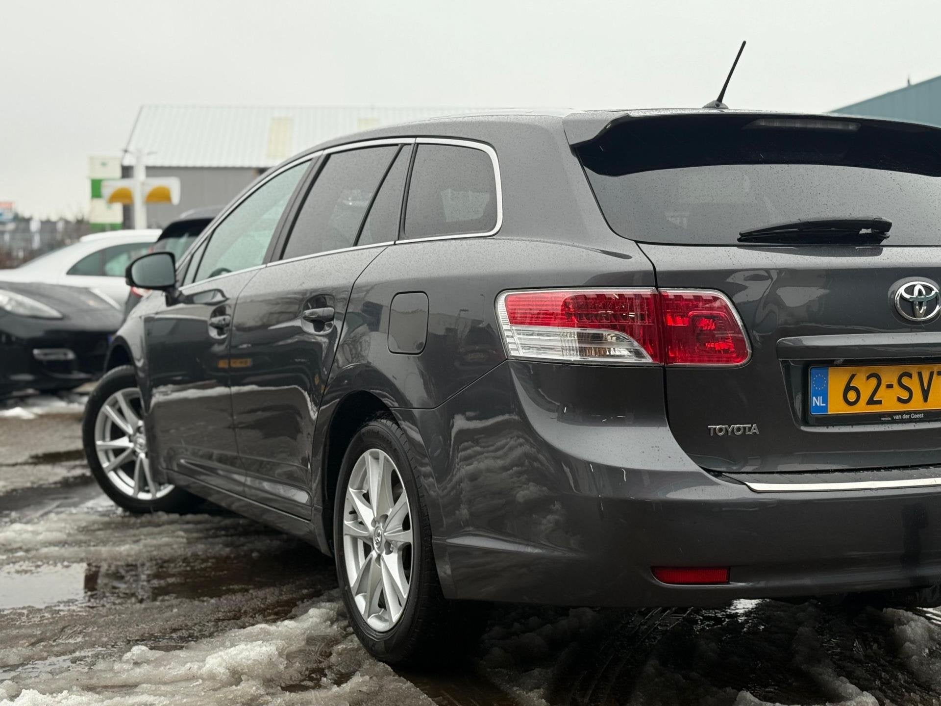 Toyota Avensis Wagon 1.8 VVTi Business#Nap#Aut#DealerOndh, Auto's, Toyota, Euro 5, 15 km/l, Zwart, 4 cilinders